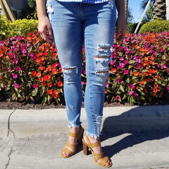 RESTOCK // Distressed Frayed Ankle Denim Jeans - Picture 3 of 3